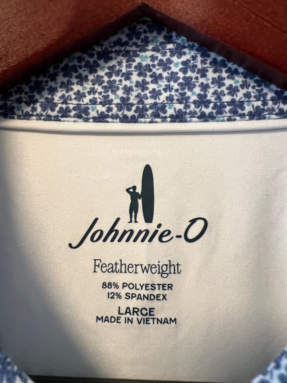 New Johnnie-O Santa Monica Blue & green clovers on white Golf โณ๏ธ Tennis ๐พ Polo! - Picture 9 of 10